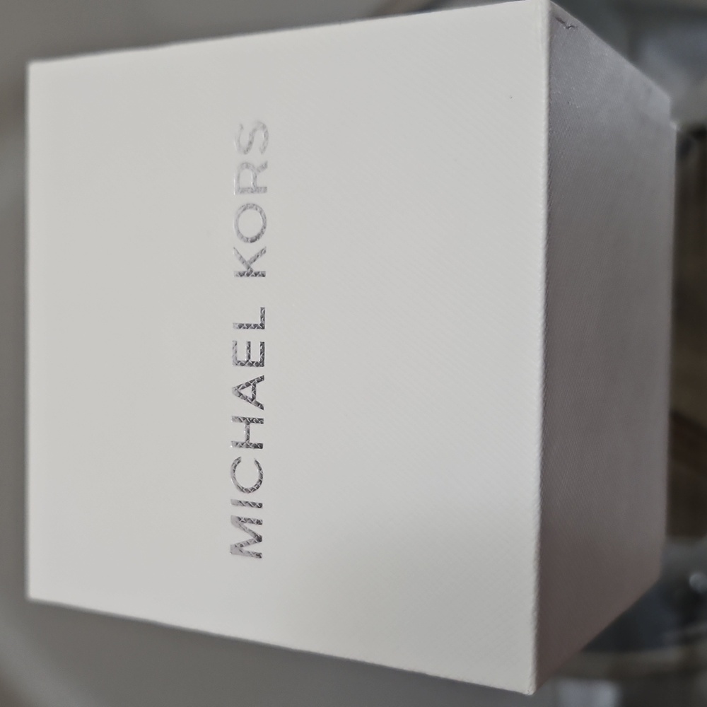 Michael Kors Slim Runway Watch - Picture 7 of 7